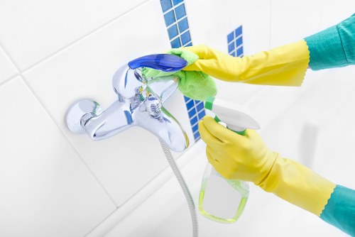Deep office cleaning in Greenwich for floors, surfaces, and communal spaces