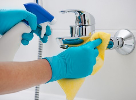 Professional deep cleaning in Greenwich for kitchens and bathrooms